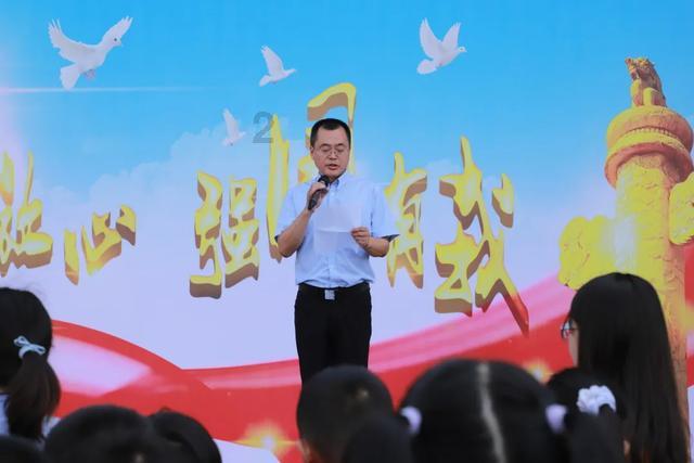 「探索知识星球,加入感觉自己是没用的,出生在这个世界是错的,感觉没人喜欢自己,所有人都在讨厌自己,求骂醒?,拓宽视野」